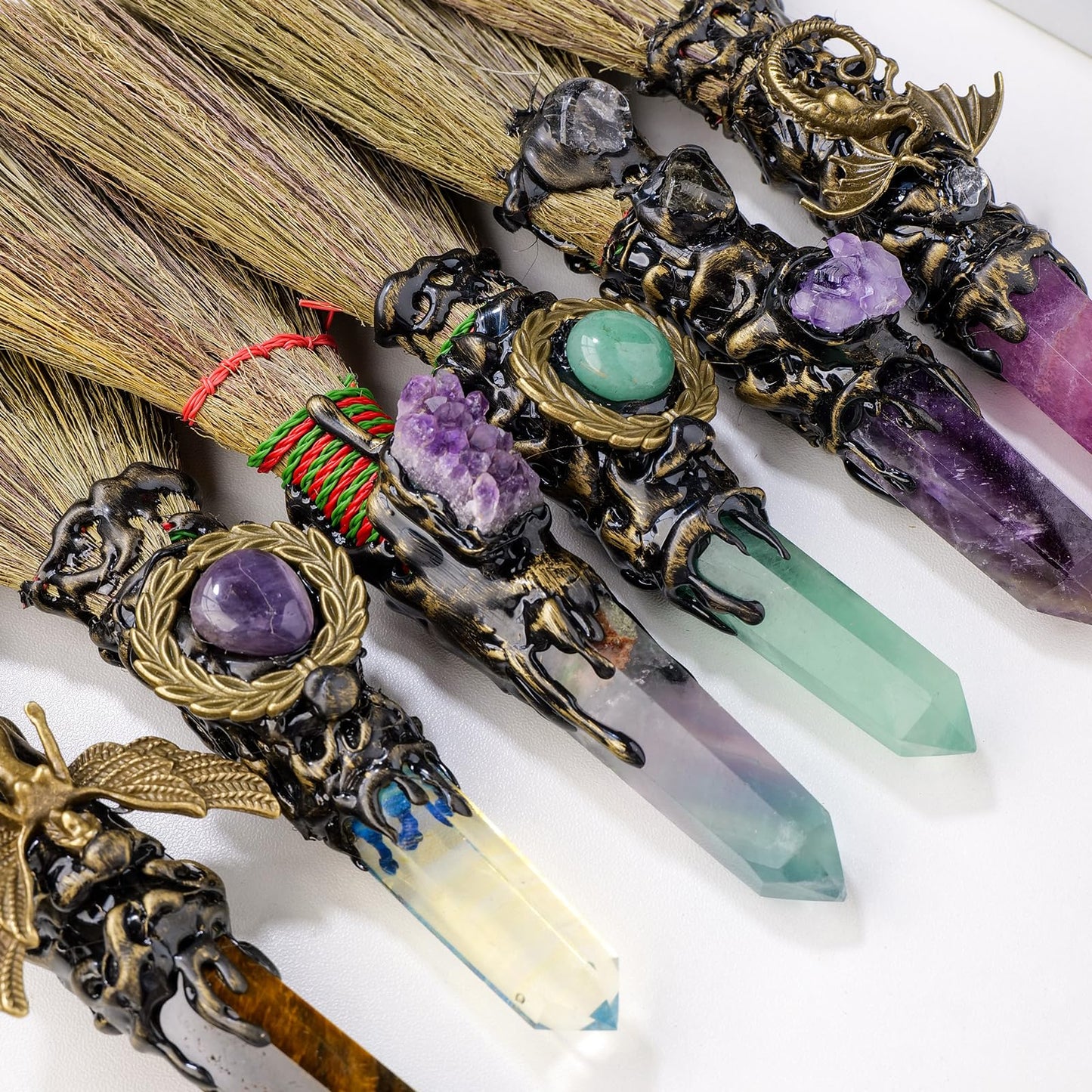 RJINGSHI Natural Magic Sweeper Amethyst Tower Broom 7.08"-7.87" Healing Crystal Point Witch Altar Supplies for Crystal Therapy Cleaning Bedroom Office Home Decor Gift