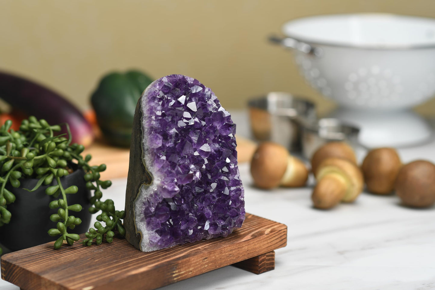 Extreme Rocks & Fossils Premium Amethyst Geode Stone Cluster [1 to 1.5 lb.] - Each Piece is Unique & Natural - Real Raw Healing Crystal Rock from Uruguay - Deep Purple Decoration - Free Selenite Wand